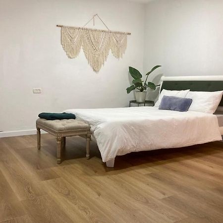 Shamaka'S Apartment Kefar Hananya Exterior photo